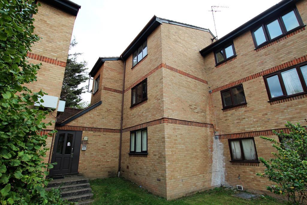 Avenue Road, Chadwell Heath, Essex, RM6 4JF